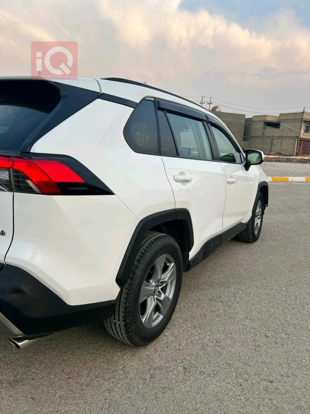 تويوتا راف 4